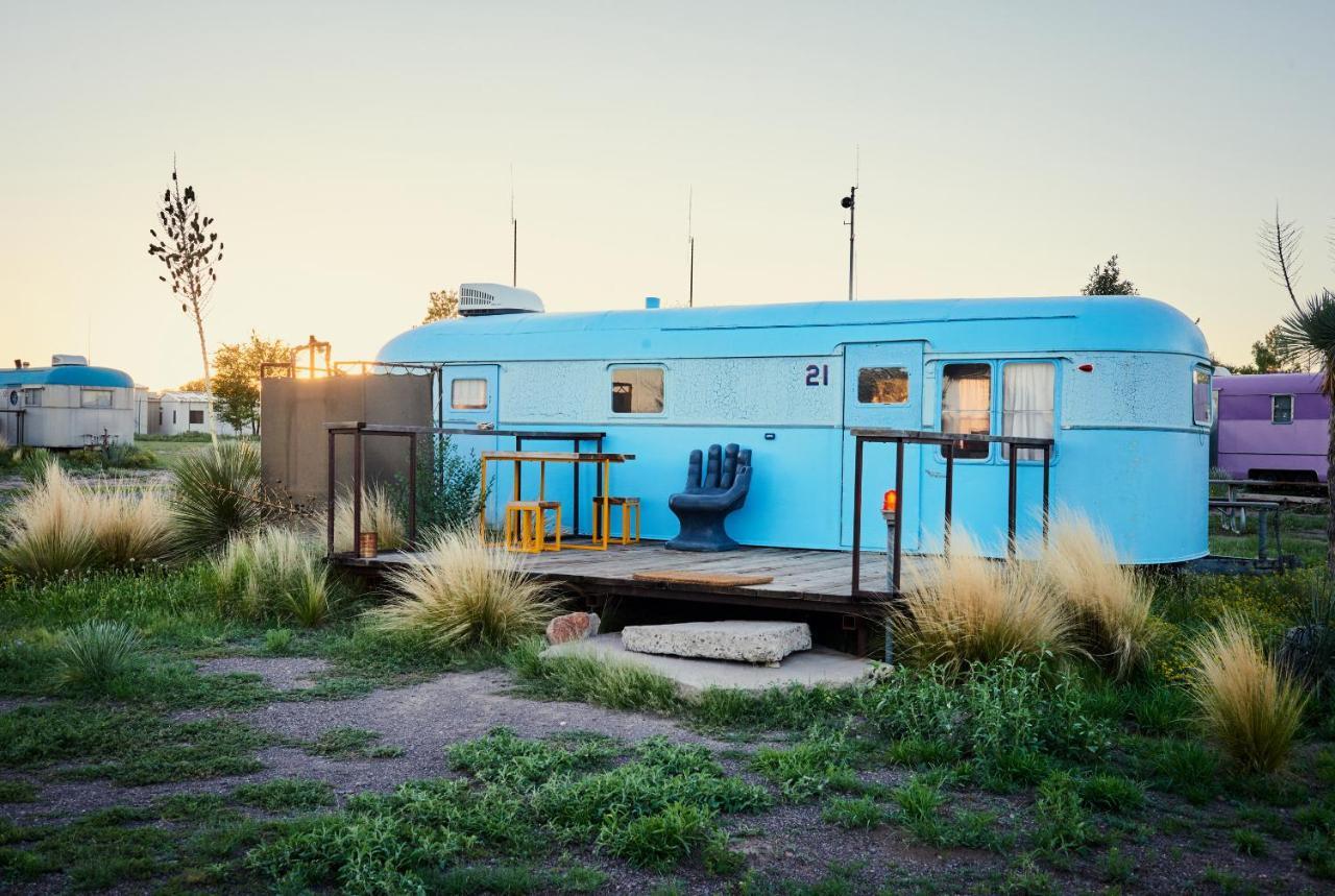 El Cosmico Villa Marfa Luaran gambar