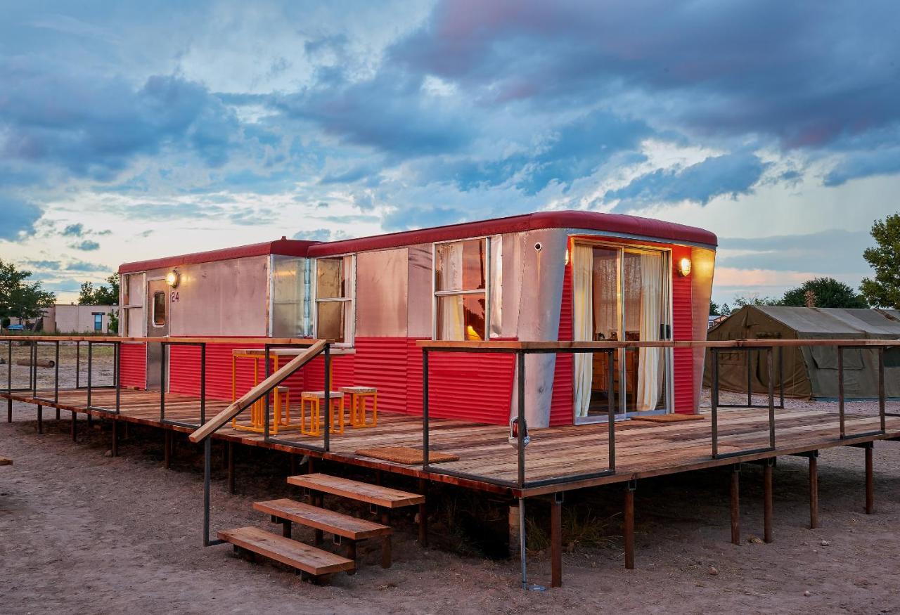 El Cosmico Villa Marfa Luaran gambar