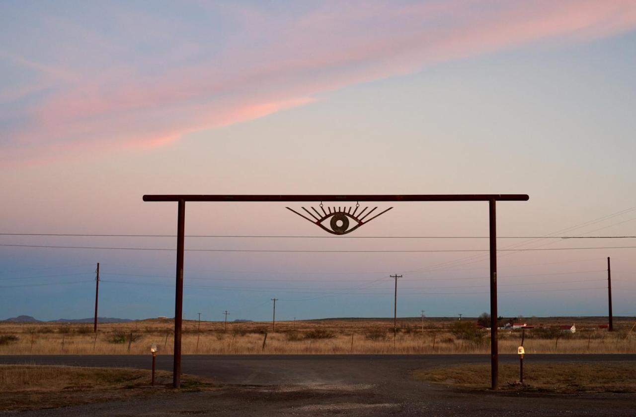 El Cosmico Villa Marfa Luaran gambar