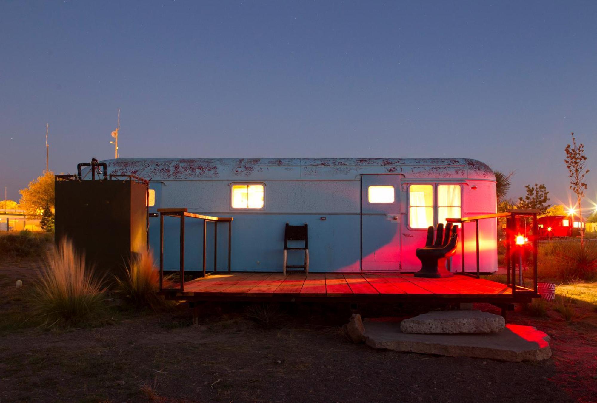 El Cosmico Villa Marfa Luaran gambar