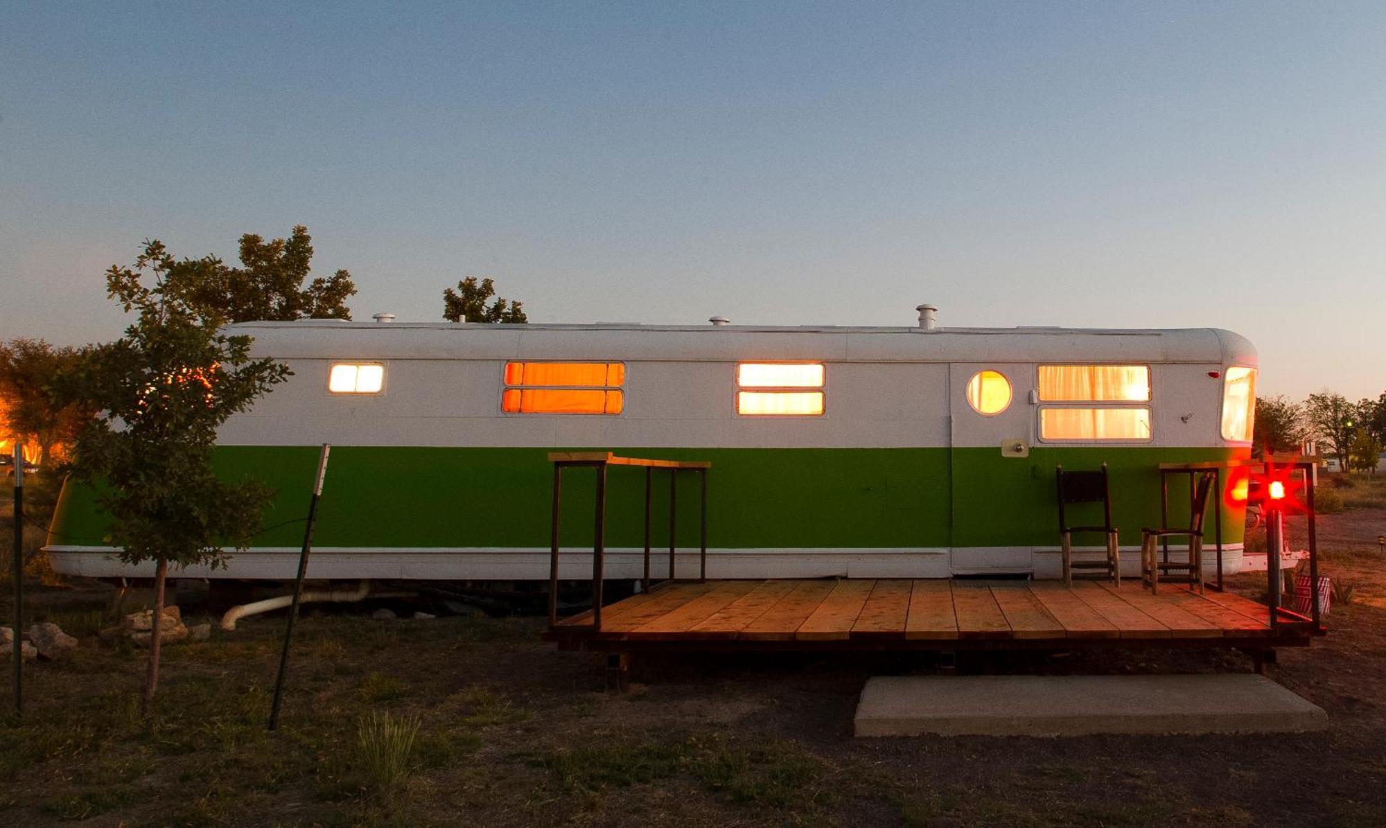 El Cosmico Villa Marfa Luaran gambar